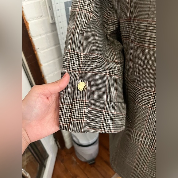 Oversized Plaid Blazer from Anne Klein - Picture 7 of 8